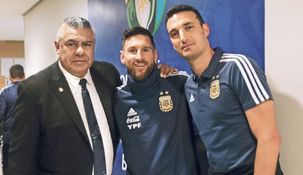 Tapia agradeció a los hinchas por el apoyo de cara a la semifinal ante Croacia. Tapia agradeció a los hinchas por el apoyo de cara a la semifinal ante Croacia.