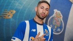 El mediocampista Alan Varela, surgido en las inferiores de Boca y actuamente en el Porto, estaría en la mira del Liverpool inglés. El mediocampista Alan Varela, surgido en las inferiores de Boca y actuamente en el Porto, estaría en la mira del Liverpool inglés.