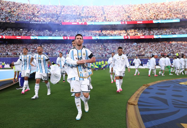Messi dio la asistencia.