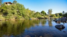 En Córdoba hay un pueblito alejado de la ciudad con ríos y cascadas para disfrutar en el verano. En Córdoba hay un pueblito alejado de la ciudad con ríos y cascadas para disfrutar en el verano.