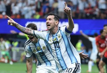 Argentina juega con Egipto por el pase a los cuartos de final.&nbsp;