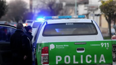 La Policía demoró al adolescente el lunes luego de que llevara un arma a la escuela. La Policía demoró al adolescente el lunes luego de que llevara un arma a la escuela.