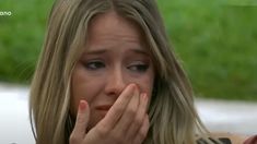 Zoe no pudo contener las lágrimas tras cumplir con su promesa. Zoe no pudo contener las lágrimas tras cumplir con su promesa.