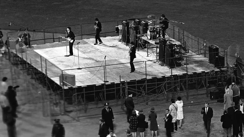Casi 25 mil personas asistieron al último concierto pago de los Beatles en Candlestick Park