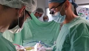 Realizaron el primer by pass cerebral en La Plata.