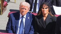 Donald Trump se vistió de azul.