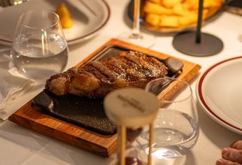 Una forma distinta de vivir la parrilla. Una forma distinta de vivir la parrilla.