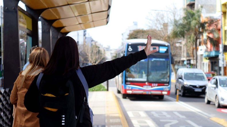 La UTA adhiere al paro y no habrá colectivos este jueves.