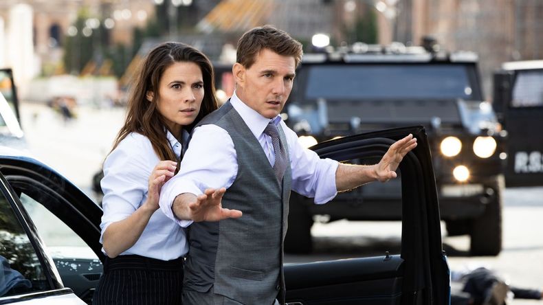 Tom Cruise y Hayley Atwell en Misión Imposible 7