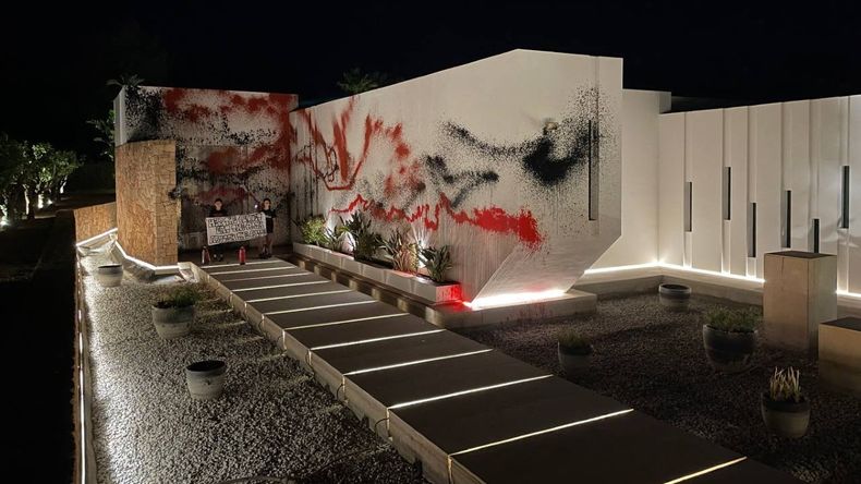 Messi iniciará una demanda de 50.000 euros al grupo activista Futuro Vegetal por vandalizar su casa en Ibiza