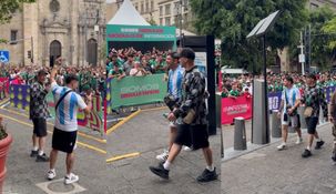 El hincha argentino pasó por el Fan Fest en Guadalajara y recibió insultos de los mexicanos.