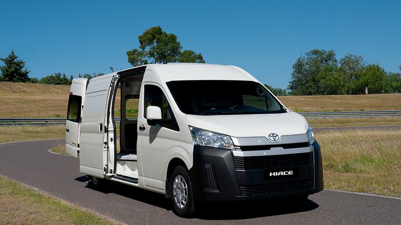 Toyota Hiace, versión Furgón L2H2. 