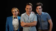 Cristian Castro se quedó en ropa interior en pleno show de Miranda. Cristian Castro se quedó en ropa interior en pleno show de Miranda.