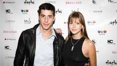 El festejo de la China Suárez y todo el elenco de Abzurdah El festejo de la China Suárez y todo el elenco de Abzurdah