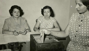 La Ley de Sufragio Femenino igualó los derechos políticos de la mujer con los del hombre.