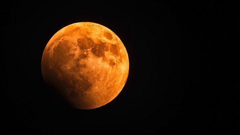 Eclipse Lunar
