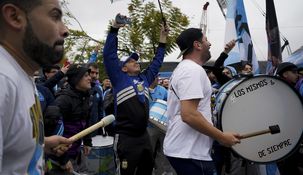Una multitud concurrió al Monumental a apoyar a la Selección. Una multitud concurrió al Monumental a apoyar a la Selección.