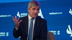 Caputo defendió el plan económico del Gobierno. Caputo defendió el plan económico del Gobierno.