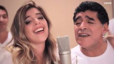 Maradona grabó una canción para el Mundial junto a su hija Maradona grabó una canción para el Mundial junto a su hija