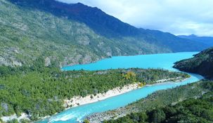 Lago Puelo se transformó en un importante centro turístico y productivo dentro de la Comarca de los Andes del Paralelo 42º.