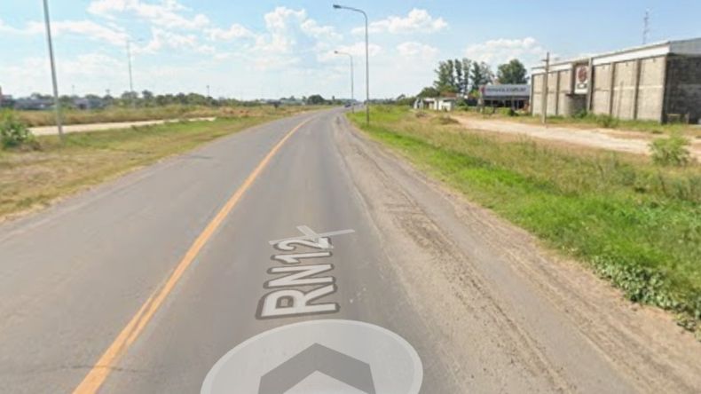 Ruta Nacional 12 y Avenida Maipú, en Corrientes, es la zona del vuelco.