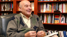 “Si bien la salida parcial del cepo produjo un salto cambiario inicial del 10% la tendencia de la tasa de inflación no ha variado señaló Cavallo. “Si bien la salida parcial del cepo produjo un salto cambiario inicial del 10% la tendencia de la tasa de inflación no ha variado señaló Cavallo.