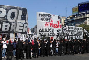 Apunta a manifestaciones que incluyan interrupciones a la libre circulación.