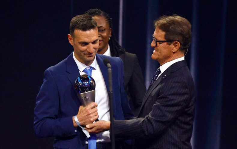 Scaloni ganó el premio a mejor DT.