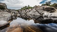 Ambos sitios se encuentran en regiones donde los paisajes invitan a recorrer senderos. Ambos sitios se encuentran en regiones donde los paisajes invitan a recorrer senderos.