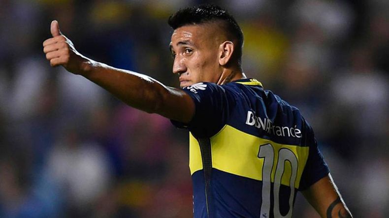 Ricardo Centurión vistiendo los colores de Boca