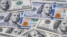 El dólar blue cotiza al alza. El dólar blue cotiza al alza.