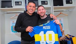 Riquelme se deshizo en elogios hacia Messi tras su retiro de la Selección.