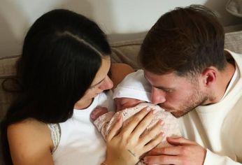 Alexis Mac Allister y Ailén Cova le dieron la bienvenida a su primera hija Alaia.
