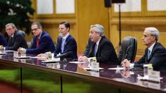 Alberto tildó de locos a quienes quieren romper relaciones con China. Alberto tildó de locos a quienes quieren romper relaciones con China.