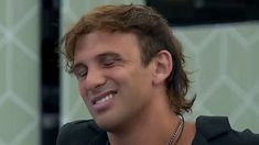 Bautista no pudo ocultar su frustración tras escuchar la noticia en Gran Hermano. Bautista no pudo ocultar su frustración tras escuchar la noticia en Gran Hermano.