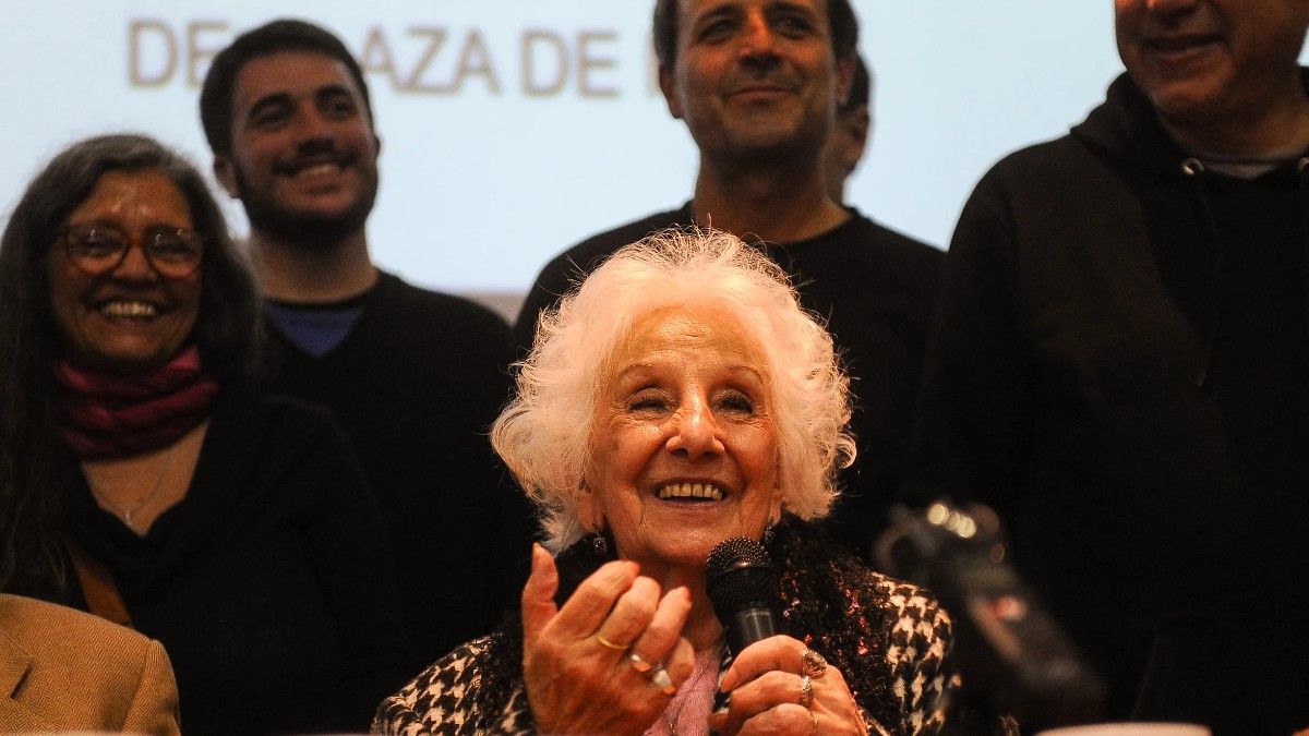 Estela de Carlotto le respondió a Victoria Villarruel No es un ser humano es una bestia