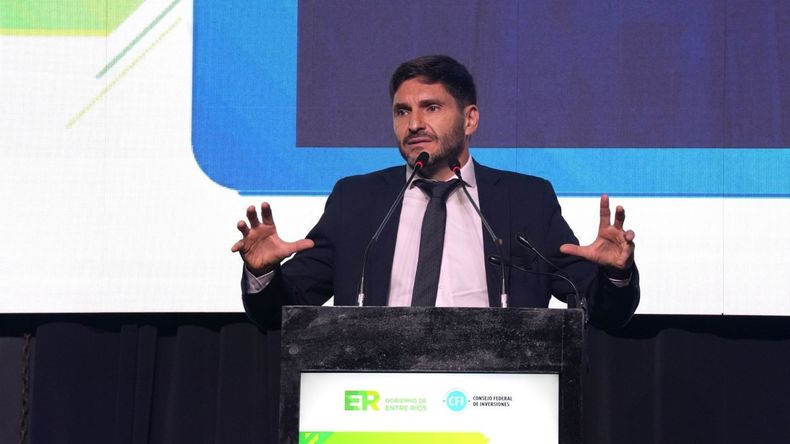 Maximiliano Pullaro tomó distancia del Gobierno nacional en la cuestión de las retenciones agropecuarias y la apertura a las importaciones.