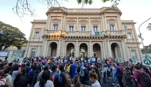 El Gobierno desvinculó a 200 trabajadores del Hospital Bonaparte.