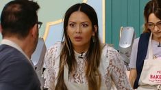 Karina Jelinek fue la favorita del público y aún así quedó eliminada en el debut. Karina Jelinek fue la favorita del público y aún así quedó eliminada en el debut.