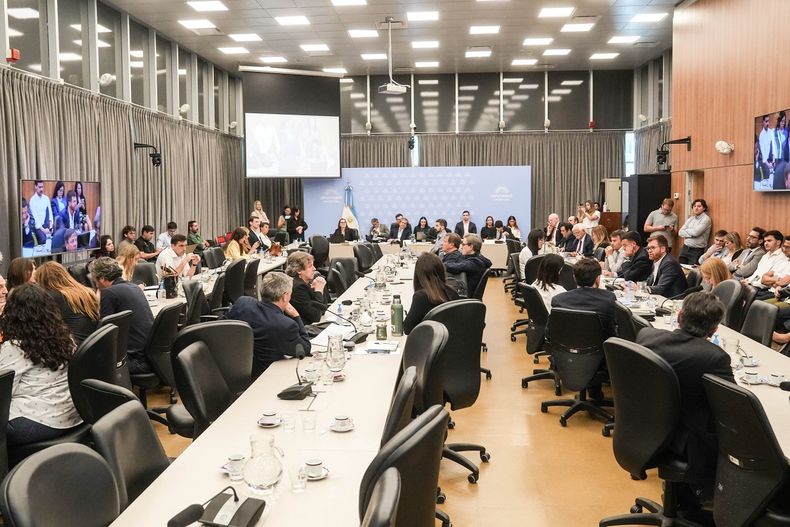 La Comisión de Presupuesto y Hacienda de la Cámara baja volvió a reunirse.