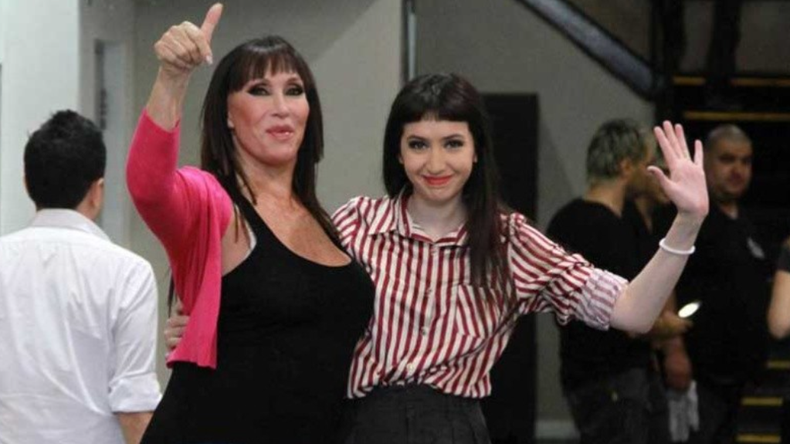 Las actrices se emocionaron al subir juntas al escenario del Teatro Cervantes.