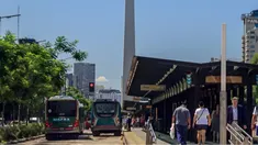 Colectivos, subtes y peajes porteños suben a partir del 1° de febrero. Colectivos, subtes y peajes porteños suben a partir del 1° de febrero.