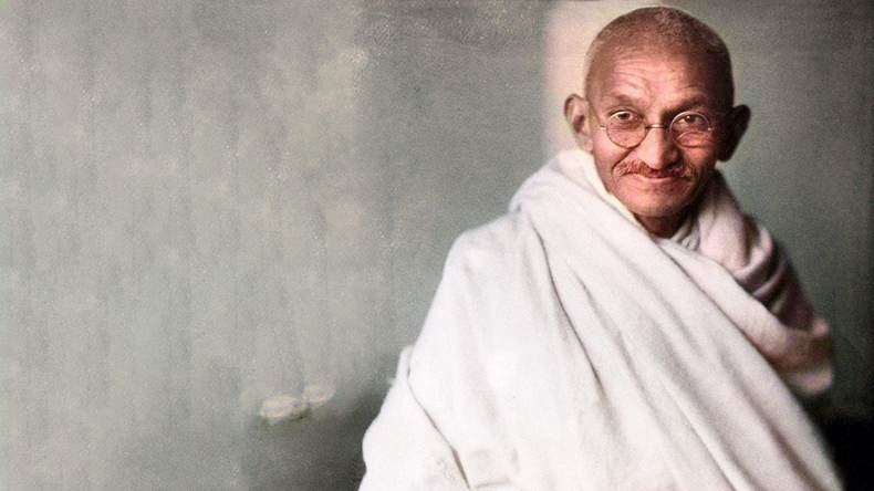 La clave de la enseñanza de Gandhi reside en el equilibrio de tres pilares fundamentales.