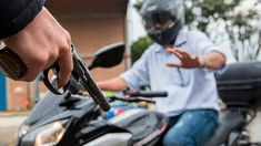 Según calculó la Justicia, en el último año, la banda realizó más de 140 robos de motos. Según calculó la Justicia, en el último año, la banda realizó más de 140 robos de motos.