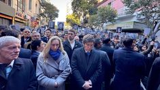 Javier Milei asistió al acto por los 31 años del atentado con su hermana y buena parte de su gabinete.