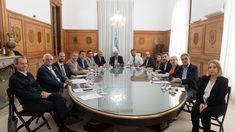 El Gobierno se reunió con diputados dialoguistas para sumar apoyo a la Ley Hojarasca