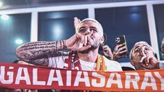 Mauro Icardi le dedicó un irónico mensaje a L-Gante. Mauro Icardi le dedicó un irónico mensaje a L-Gante.