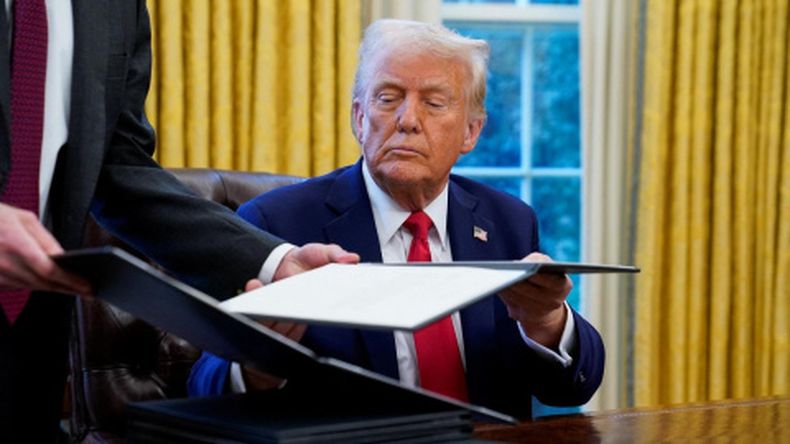 Donald Trump se acerca al centenar de cien órdenes ejecutivas firmadas desde su asunción