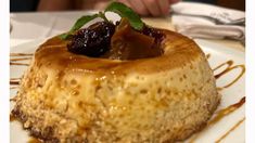 El bodegón barato de Buenos Aires con platos riquísimo y postres como flan, helado y budín de pan. El bodegón barato de Buenos Aires con platos riquísimo y postres como flan, helado y budín de pan.