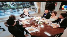 Mirtha en una cena con Mariano Martínez casi mudo y Leandro Penna opinólogo Mirtha en una cena con Mariano Martínez casi mudo y Leandro Penna opinólogo